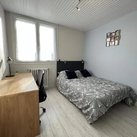 Apartament Le Pont Jumeau : T4 Proche Metro & Airbus *