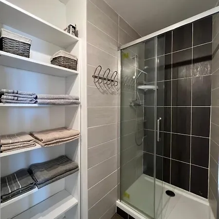 Appartement Le Pont Jumeau : T4 Proche Metro & Airbus *
