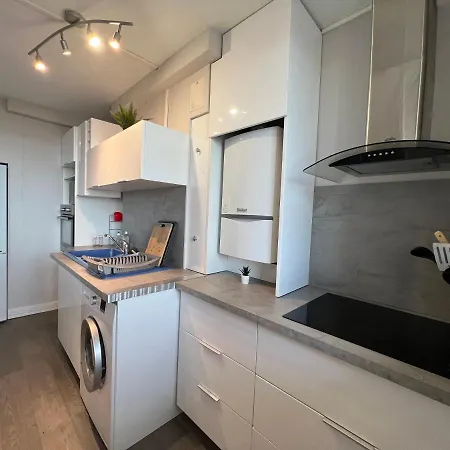 Le Pont Jumeau : T4 Proche Metro & Airbus Appartement